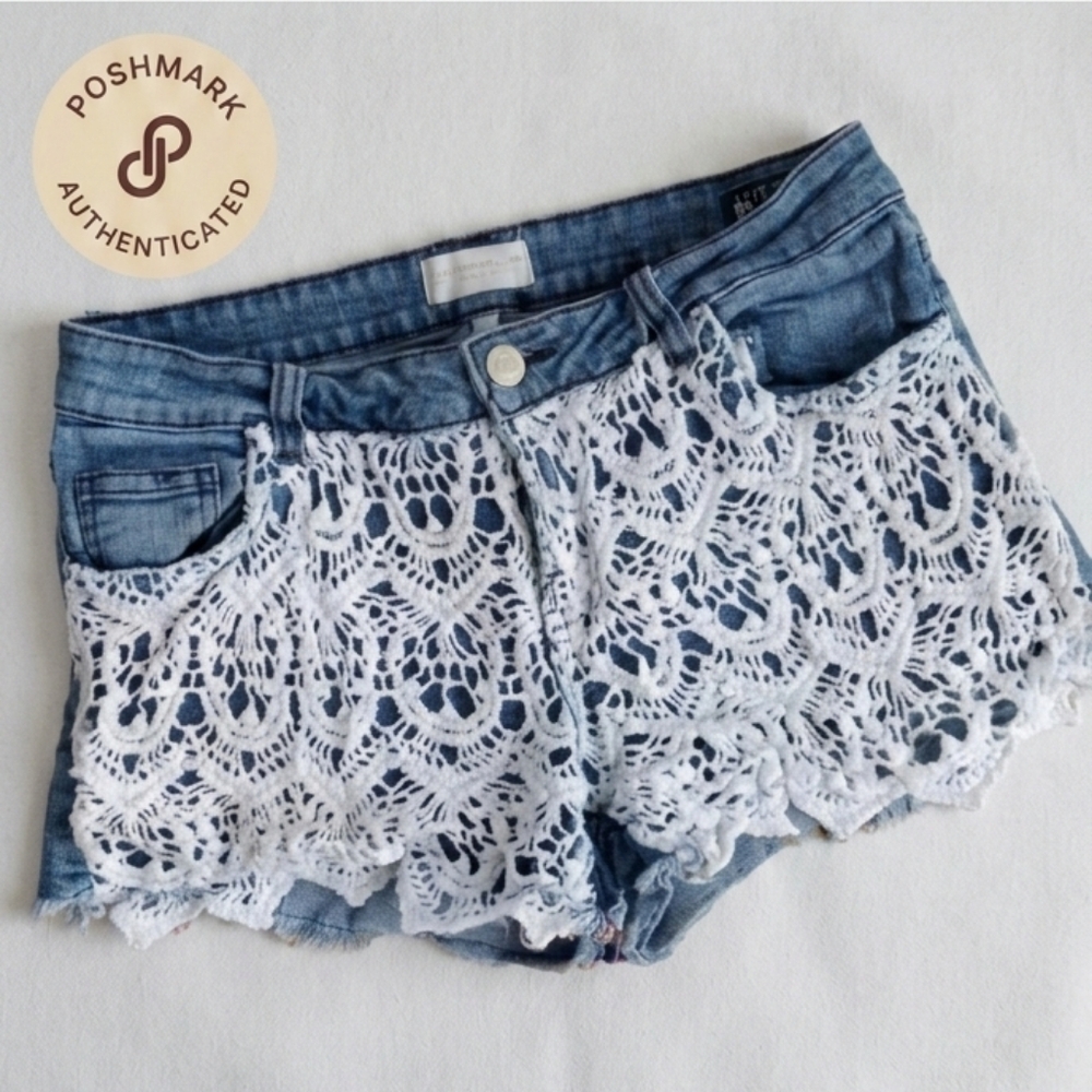 Urban Heritage Lace Overlay Crochet Denim Shorts - Size 7